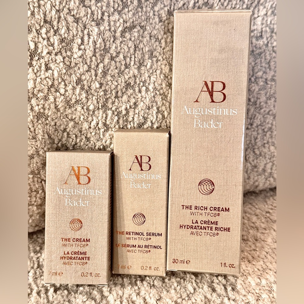 1oz/30ml sealed, never opened Augustinus Bader rich cream with free samples